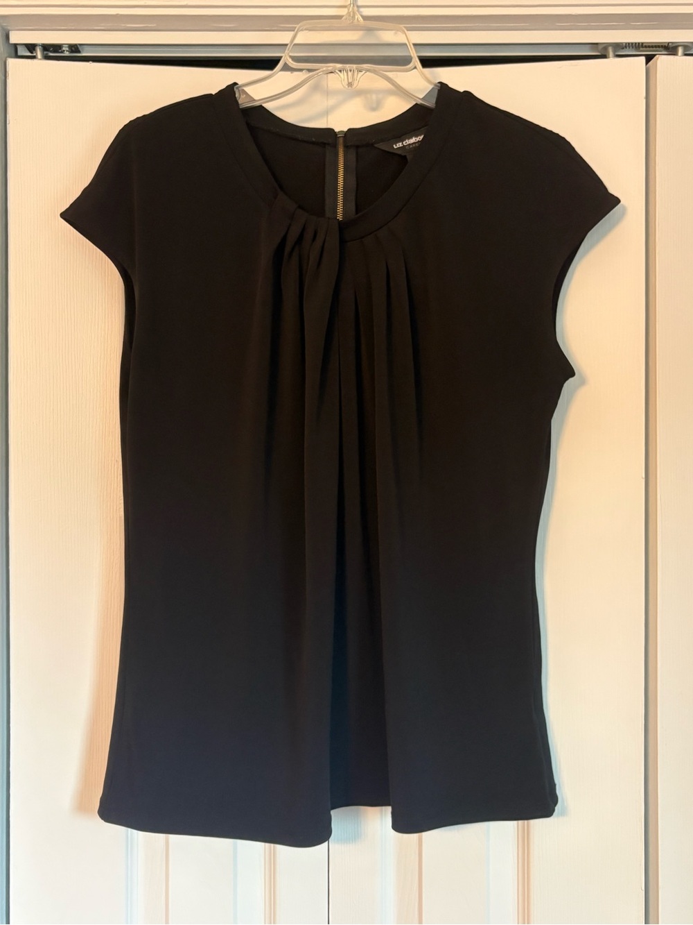 Liz Claiborne Black Pleated Cap-Sleeve Blouse